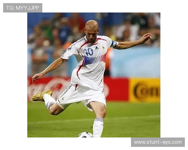 足球球星带波字的代表人物是谁 他在赛场上的表现如何影响足球历史